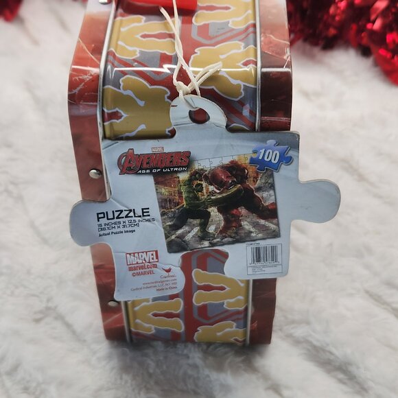 Marvel Avengers 100-Piece Puzzle in Collectible Tin - Picture 6 of 9